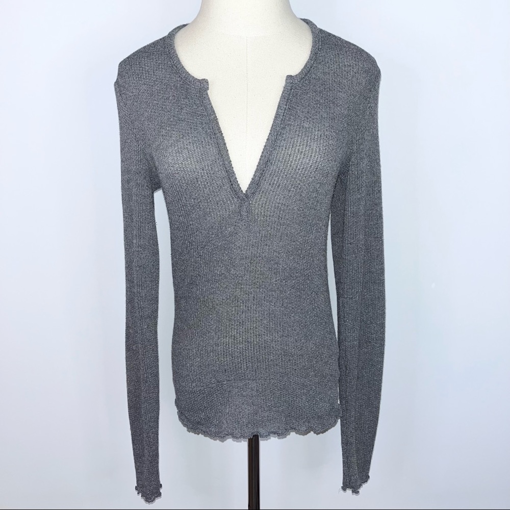 URBAN OUTFITTERS // OUT FROM UNDER Grey V-Neck Waffle Knit Sweater Medium